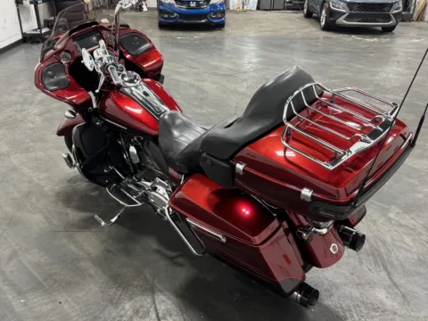 More photos of 2015 HARLEY DAVIDSON ROAD GLIDE CVO FLTRUSE at Moto Boutique, OH