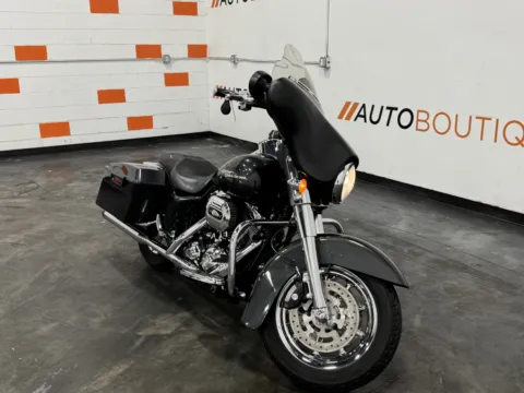 Photos of 2008 HARLEY DAVIDSON STREET GLIDE FLHX for sale in Columbus, OH at Moto Boutique