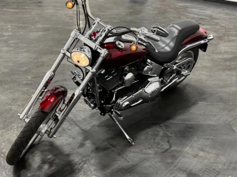 More photos of 2006 HARLEY DAVIDSON SOFTAIL DEUCE FXSTDI at Moto Boutique, OH