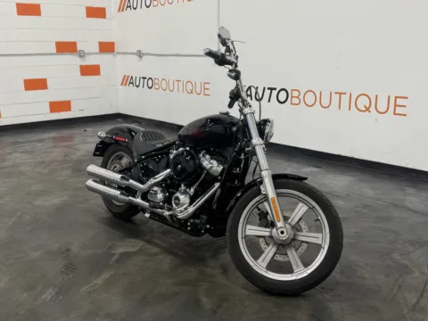 Photos of 2024 HARLEY DAVIDSON SOFTAIL STANDARD FXST for sale in Columbus, OH at Moto Boutique