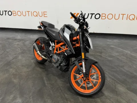 Photos of 2021 KTM 390 DUKE 390 for sale in Columbus, OH at Moto Boutique
