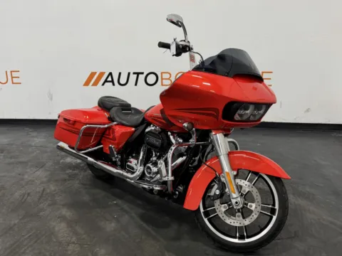 Photos of 2017 HARLEY DAVIDSON ROAD GLIDE SPECIAL FLTRXS for sale in Columbus, OH at Moto Boutique