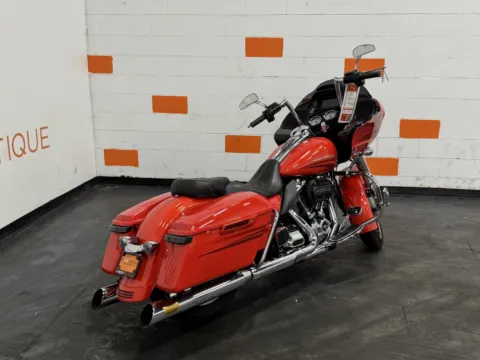 Another view of 2017 HARLEY DAVIDSON ROAD GLIDE SPECIAL FLTRXS for sale in Columbus, OH at Moto Boutique