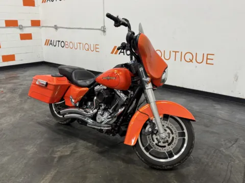 Photos of 2012 HARLEY DAVIDSON STREET GLIDE FLHX for sale in Columbus, OH at Moto Boutique