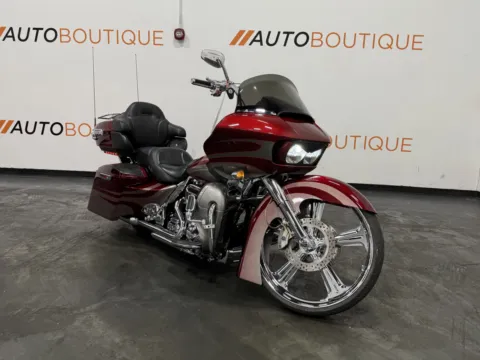 Photos of 2016 HARLEY DAVIDSON CVO ROAD GLIDE ULTRA FLTRUSE for sale in Columbus, OH at Moto Boutique