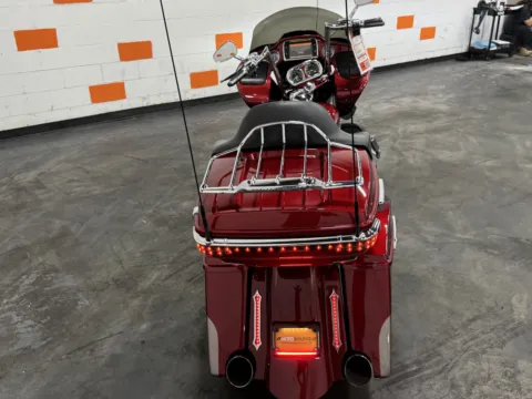 More photos of 2016 HARLEY DAVIDSON CVO ROAD GLIDE ULTRA FLTRUSE at Moto Boutique, OH