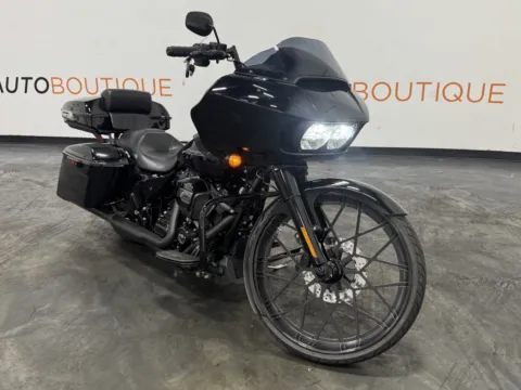 Photos of 2020 HARLEY DAVIDSON ROAD GLIDE SPECIAL FLTRXS for sale in Columbus, OH at Moto Boutique