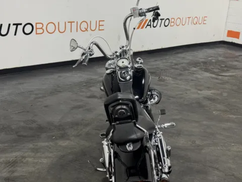 More photos of 2008 HARLEY DAVIDSON DYNA FAT BOB FXDF at Moto Boutique, OH