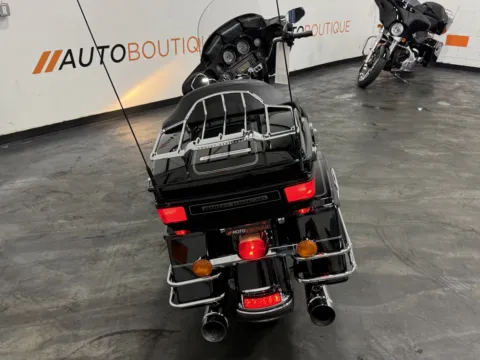 More photos of 2012 HARLEY DAVIDSON ULTRA CLASSIC FLHTCU at Moto Boutique, OH