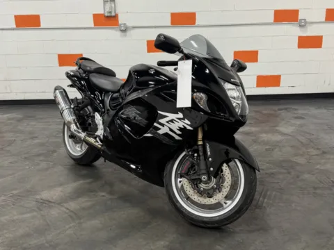 Photos of 2019 SUZUKI HAYABUSA 1340 for sale in Columbus, OH at Moto Boutique