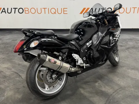 Another view of 2019 SUZUKI HAYABUSA 1340 for sale in Columbus, OH at Moto Boutique