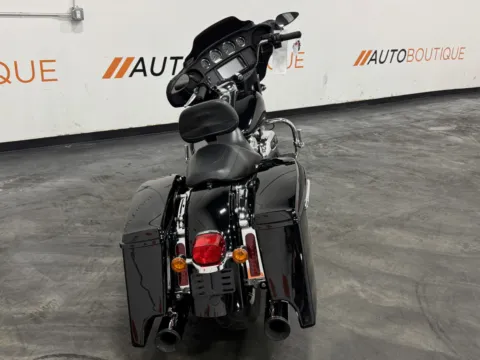 More photos of 2021 HARLEY DAVIDSON ELECTRA GLIDE STANDARD FLHT at Moto Boutique, OH