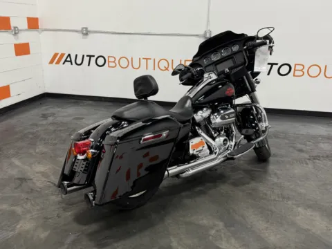 Another view of 2021 HARLEY DAVIDSON ELECTRA GLIDE STANDARD FLHT for sale in Columbus, OH at Moto Boutique