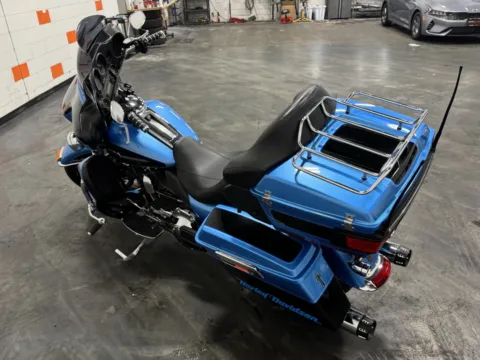 More photos of 2011 HARLEY DAVIDSON ULTRA CLASSIC FLHTCU at Moto Boutique, OH