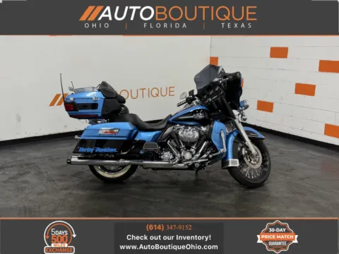Blue 2011 HARLEY DAVIDSON ULTRA CLASSIC FLHTCU for sale in Columbus, OH