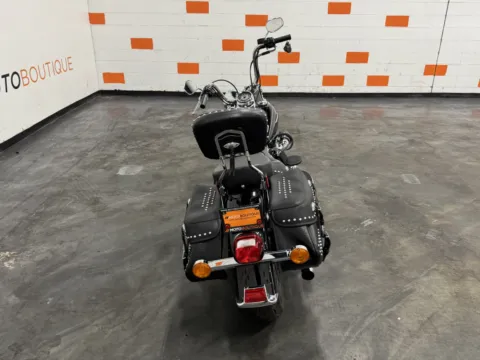 More photos of 2014 HARLEY DAVIDSON HERITAGE SOFTAIL CLASSIC FLSTC at Moto Boutique, OH