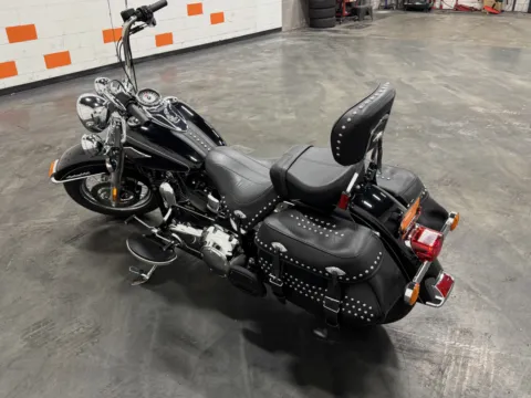More photos of 2014 HARLEY DAVIDSON HERITAGE SOFTAIL CLASSIC FLSTC at Moto Boutique, OH