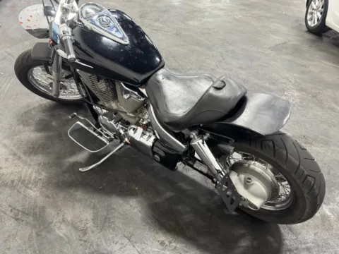More photos of 2004 HONDA VTX 1300 S 1300 Retro at Moto Boutique, OH