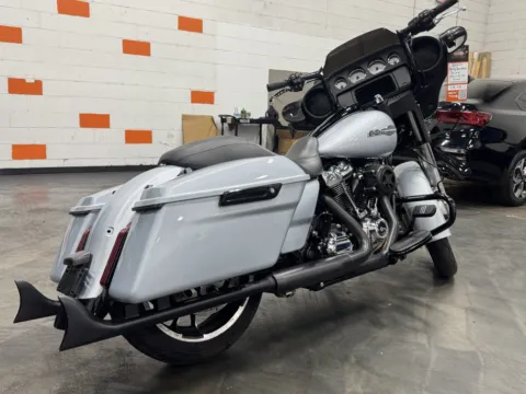 Photos of 2023 HARLEY DAVIDSON STREET GLIDE FLHX for sale in Columbus, OH at Moto Boutique