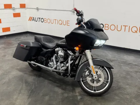 Photos of 2015 HARLEY DAVIDSON ROAD GLIDE FLTRX for sale in Columbus, OH at Moto Boutique