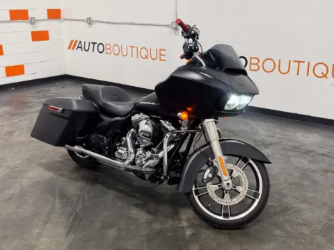 Photos of 2015 HARLEY DAVIDSON ROAD GLIDE FLTRX for sale in Columbus, OH at Moto Boutique