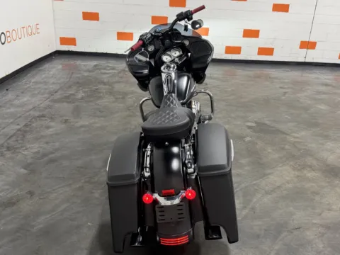 More photos of 2015 HARLEY DAVIDSON ROAD GLIDE FLTRX at Moto Boutique, OH