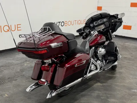 Another view of 2015 HARLEY DAVIDSON ULTRA LIMITED LOW FLHTKL for sale in Columbus, OH at Moto Boutique