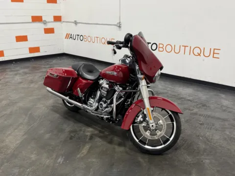 Photos of 2021 HARLEY DAVIDSON STREET GLIDE FLHX for sale in Columbus, OH at Moto Boutique