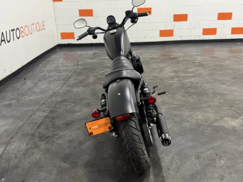 More photos of 2019 HARLEY DAVIDSON IRON 883 XL883N at Moto Boutique, OH