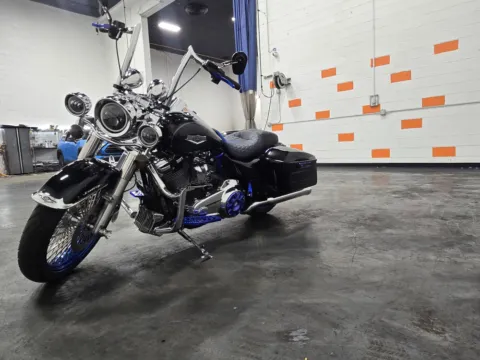 Another view of 2017 HARLEY DAVIDSON ROAD KING FLHR for sale in Columbus, OH at Moto Boutique