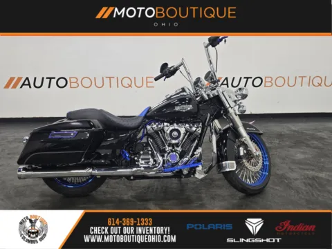 Black 2017 HARLEY DAVIDSON ROAD KING FLHR for sale in Columbus, OH