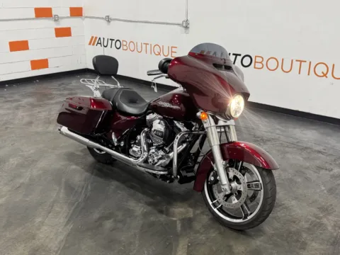 Photos of 2015 HARLEY DAVIDSON STREET GLIDE FLHX for sale in Columbus, OH at Moto Boutique