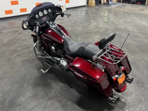More photos of 2015 HARLEY DAVIDSON STREET GLIDE FLHX at Moto Boutique, OH