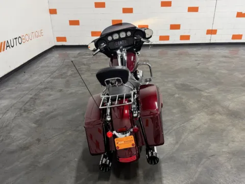 More photos of 2015 HARLEY DAVIDSON STREET GLIDE FLHX at Moto Boutique, OH