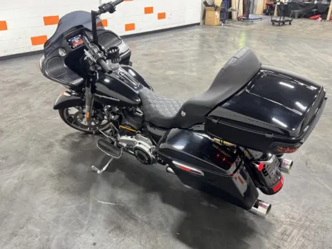 More photos of 2020 HARLEY DAVIDSON ROAD GLIDE FLTRX at Moto Boutique, OH