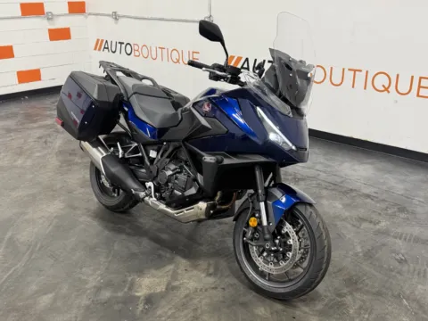 Photos of 2025 HONDA NT1100 DCT for sale in Columbus, OH at Moto Boutique