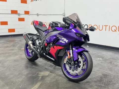Photos of 2024 KAWASAKI NINJA ZX10RR for sale in Columbus, OH at Moto Boutique