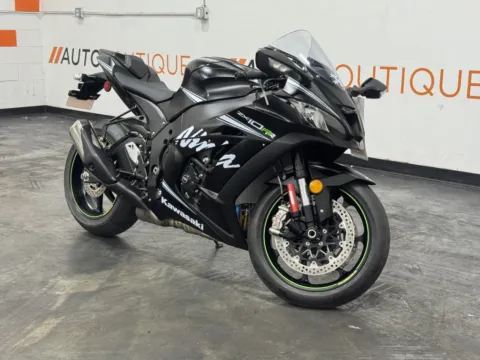 Photos of 2017 KAWASAKI NINJA ZX10RR for sale in Columbus, OH at Moto Boutique