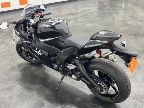 More photos of 2017 KAWASAKI NINJA ZX10RR at Moto Boutique, OH