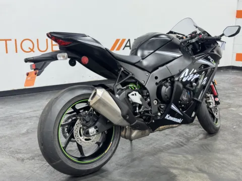 Another view of 2017 KAWASAKI NINJA ZX10RR for sale in Columbus, OH at Moto Boutique