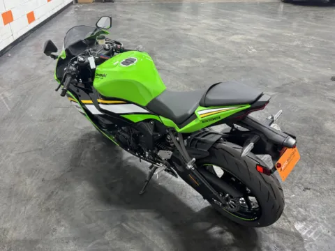 More photos of 2025 KAWASAKI NINJA ZX6R at Moto Boutique, OH