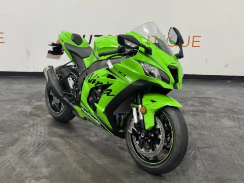 Photos of 2019 KAWASAKI NINJA ZX10RR for sale in Columbus, OH at Moto Boutique