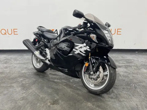 Photos of 2019 SUZUKI HAYABUSA GSX1300R for sale in Columbus, OH at Moto Boutique