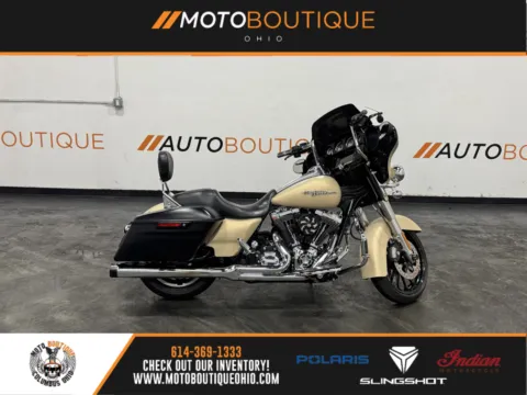 Beige 2014 HARLEY DAVIDSON STREET GLIDE FLHX for sale in Columbus, OH