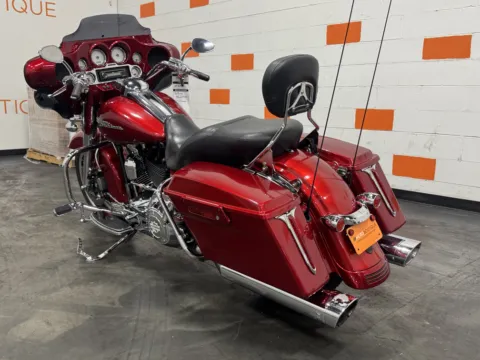 Photos of 2012 HARLEY DAVIDSON STREET GLIDE FLHX for sale in Columbus, OH at Moto Boutique