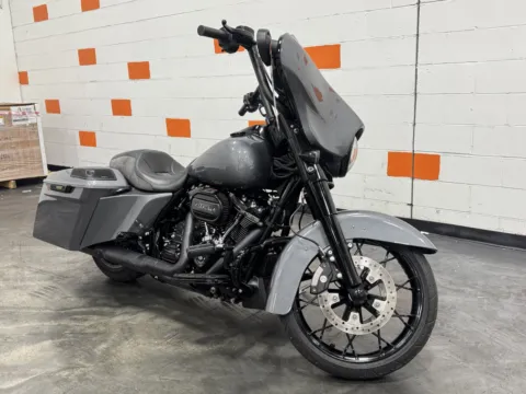 Photos of 2021 HARLEY DAVIDSON STREET GLIDE SPECIAL FLHXS for sale in Columbus, OH at Moto Boutique