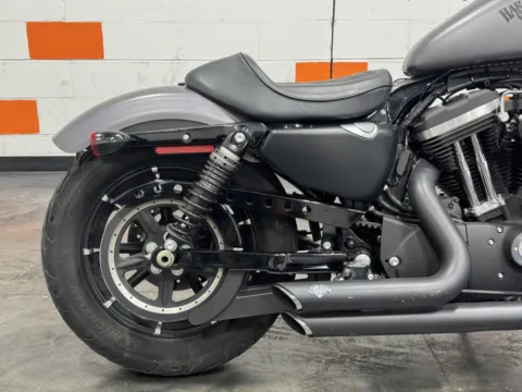 More photos of 2017 HARLEY DAVIDSON 883 IRON XL883N at Moto Boutique, OH