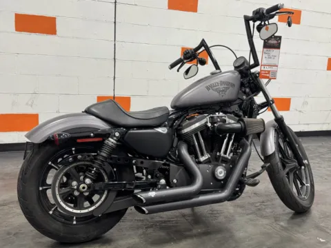 Another view of 2017 HARLEY DAVIDSON 883 IRON XL883N for sale in Columbus, OH at Moto Boutique