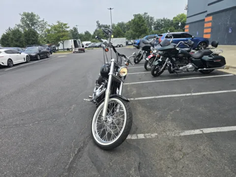 More photos of 2006 HARLEY DAVIDSON WIDE GLIDE FXDWGI at Moto Boutique, OH