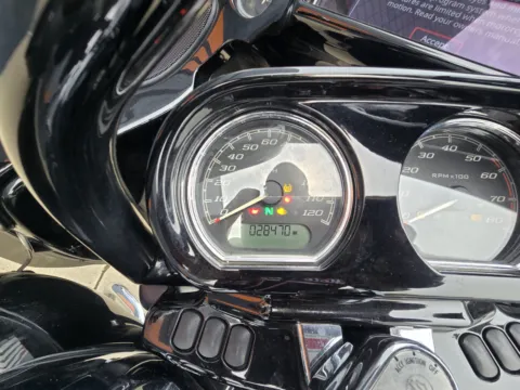 More photos of 2021 HARLEY DAVIDSON ROAD GLIDE SPECIAL FLTRXS at Moto Boutique, OH